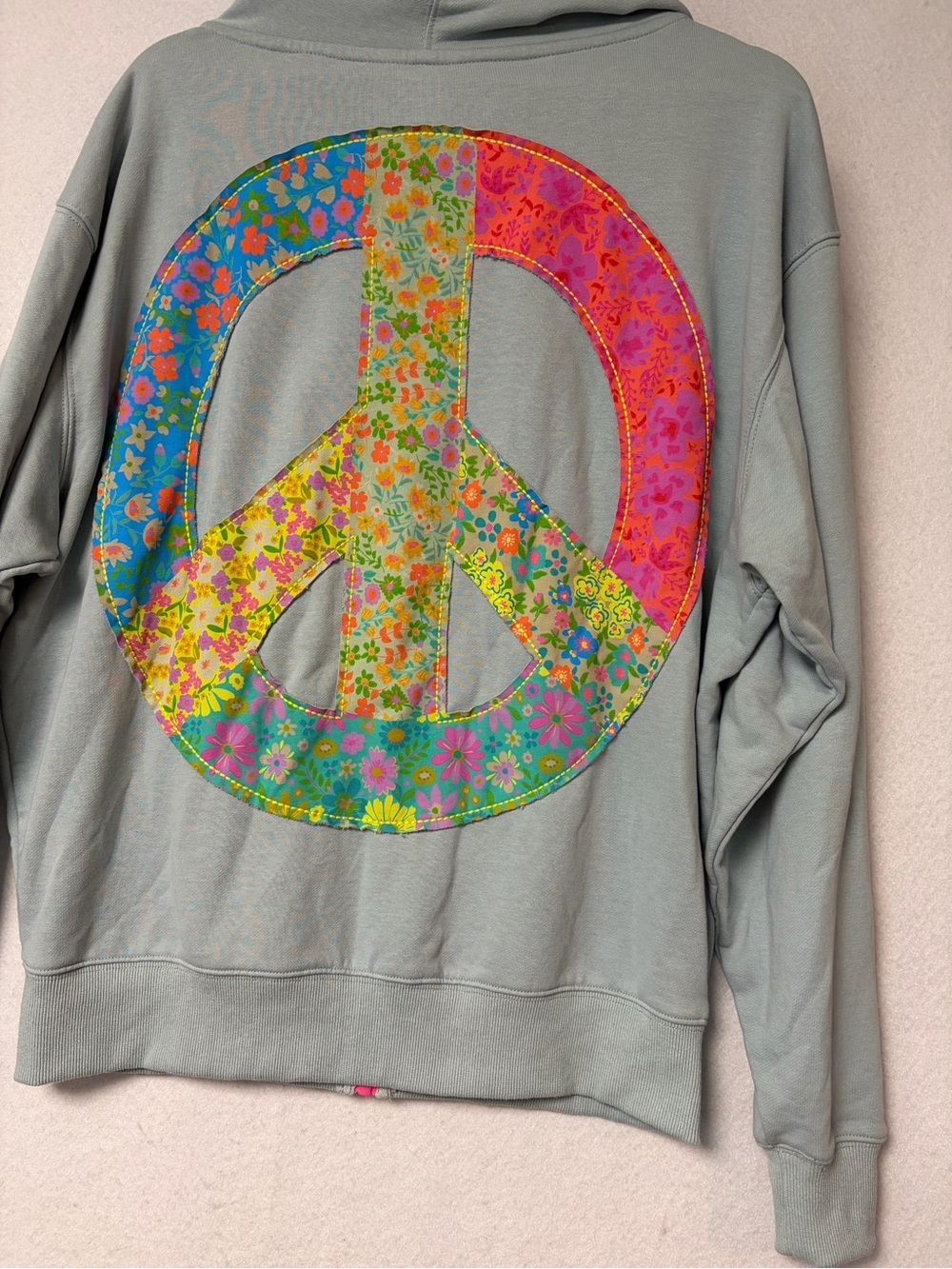Natural Life Sage/Grey Patchwork Peace Sign Zip Hoodie Boho Hippie S/M
NWOT - Picture 3 of 10